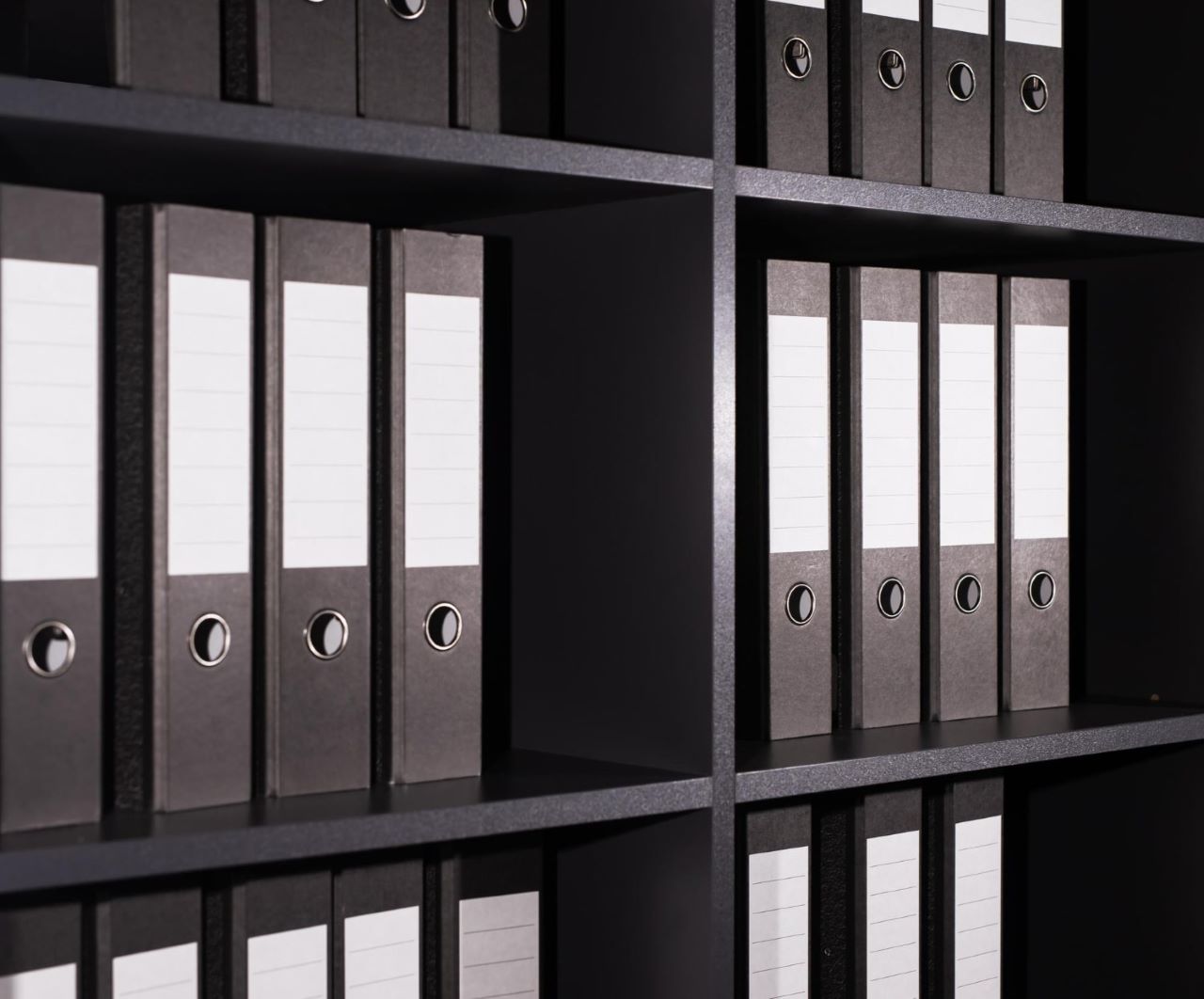 Jakie są korzyści z outsourcingu przechowywania dokumentów?