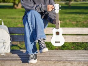 Jak szybko nauczyć się grać na ukulele? Sprawdzone metody i porady